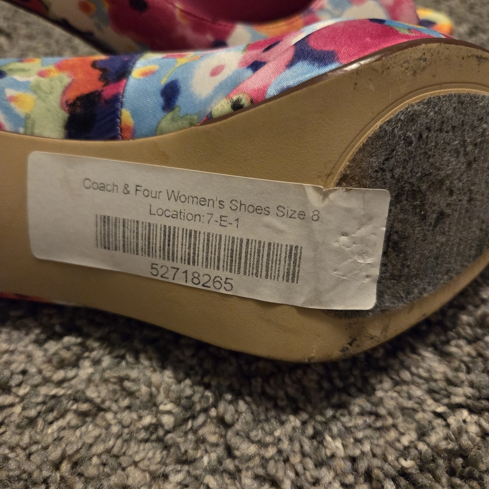 Coach and Four Women's Floral Pumps - Multicolor - Picture 2 of 5